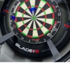 Dartboard Winmau Blade 6 Triple Core Dartboard and Surround