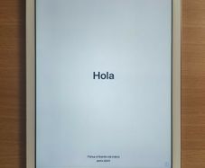 Apple iPad Air 16GB, Wi-Fi + Cellular, 9.7in - Silver
