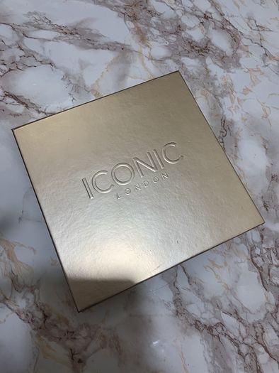 Iconic London eyeshadow palette