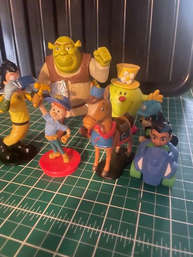 Set of toy figures