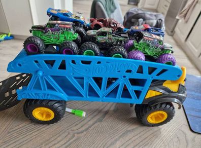 Hot Wheels Monster Trucks