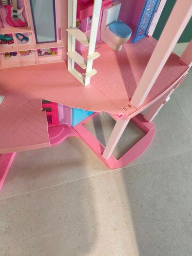 Barbie dream house