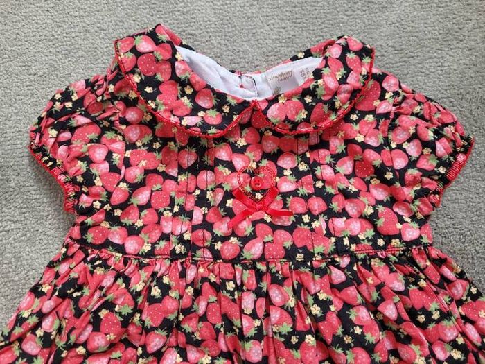 Beautiful strawberry dress, size 1-2 years