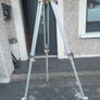 Topcon TP-110 heavy-duty aluminum tripod Image 2