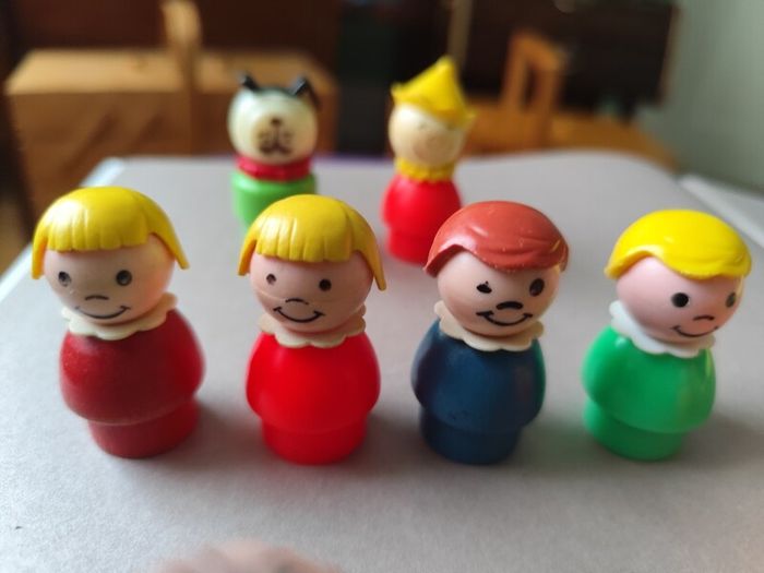 Vintage Fisher Price Litte People