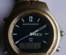 Vintage Sekonda Mens Silver Analog Digital Quartz Alarm Watch (works well)
