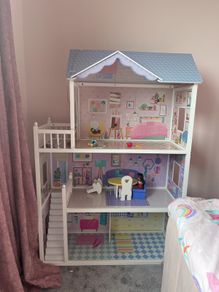 doll house