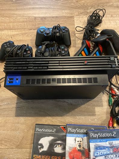 PS2 console 39003 + games
