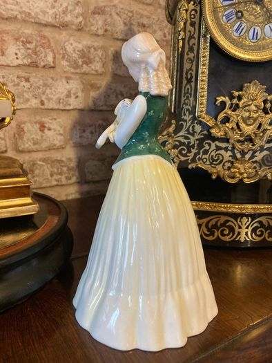 Royal Doulton figurine "Springtime "