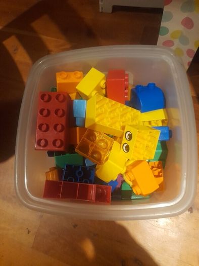 Large box Duplo bricks