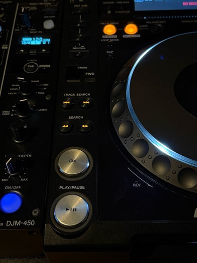 CDJ-2000 Nexus + Hard Cases