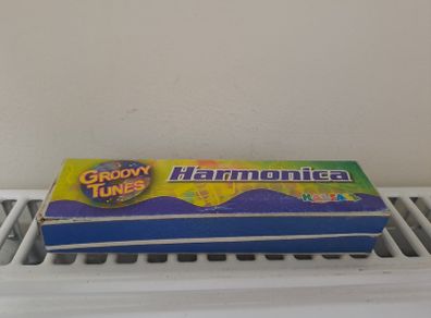 Parrot Harmonica
