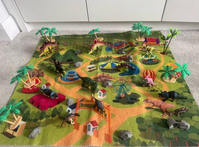 Large dinosaur play may, figures - free postage