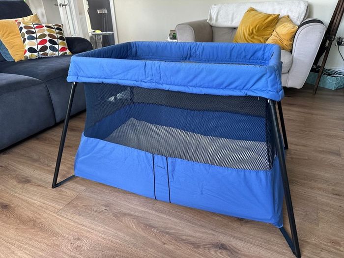 baby bjorn travel cot