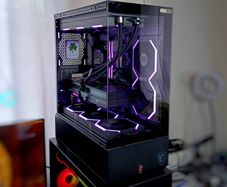 Custom Gaming PC | 7800x3d & RTX 5070 | 2Tb