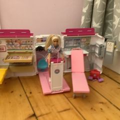 Barbie hospital and ambulance