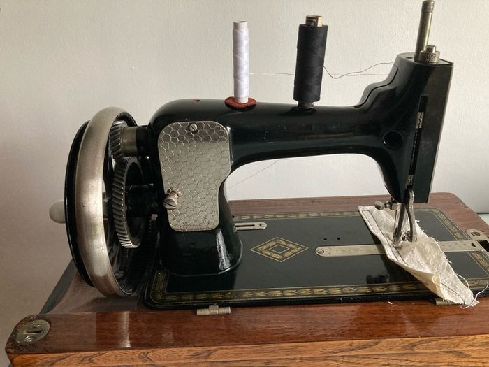 Vesta vintage sewing machine