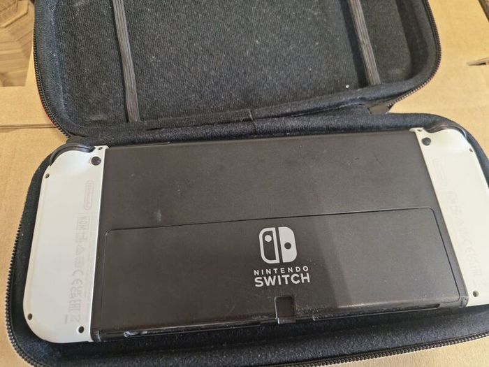 Nintendo switch Oled 64gb