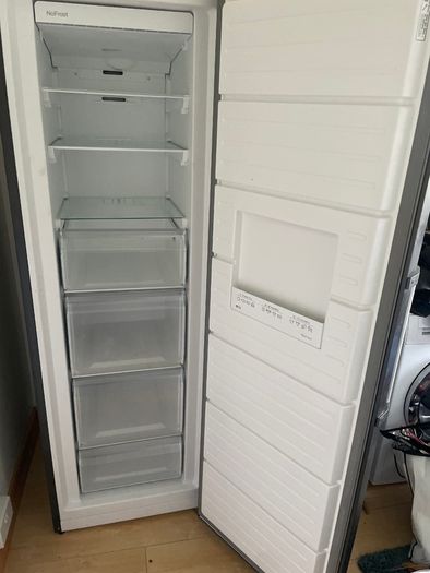 Siemens black freestanding fridge and freezer