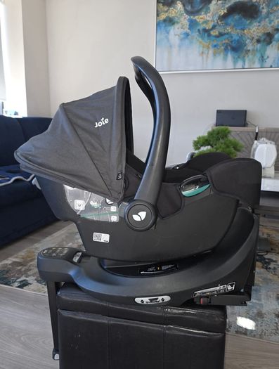 SPOTLESS Joie I- snug 2 car seat and rotating isofix base