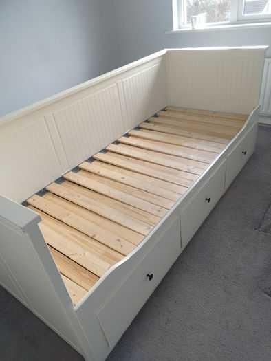 Single/Double bed with mattress(double)
