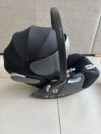 Cybex Cloud Z iSize Car Seat + Isofix Base + Rain Cover