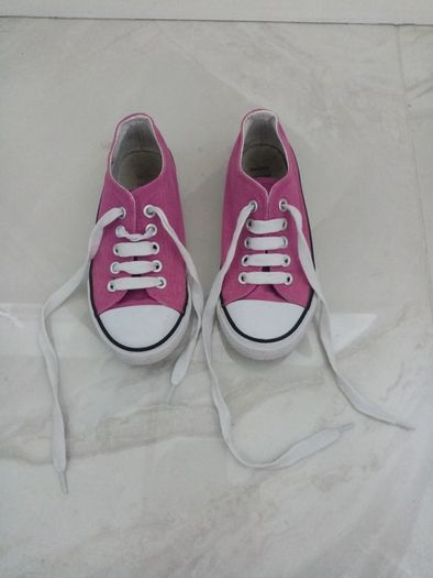 Dunnes Stores runners