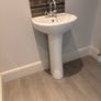 Bathroom sink, tap & pedestal Image 3