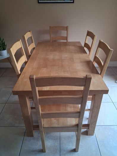 Dinning table and 6 chairs
