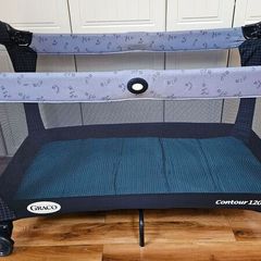 Travel cot