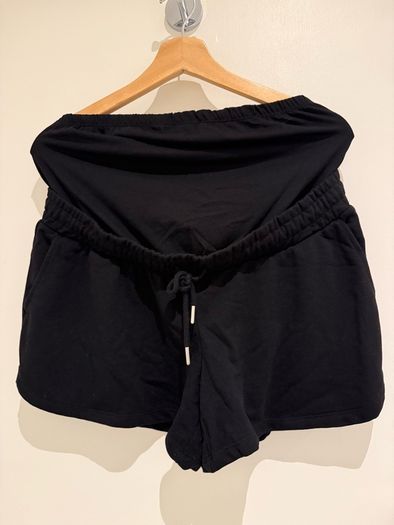 maternity wardrobe