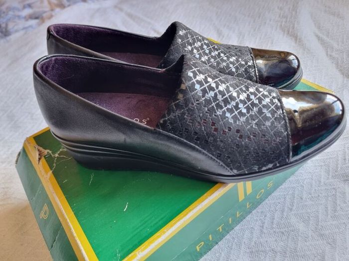 Leather Wedges Shoes size 7.5