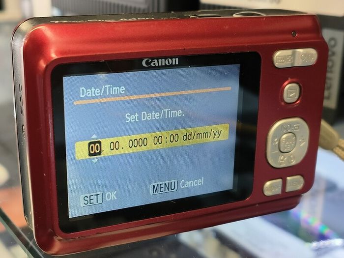 Canon Power Shot A480 10MP 3.3X Zoom Red Canon Digital Camera Canon Powershot/ Used