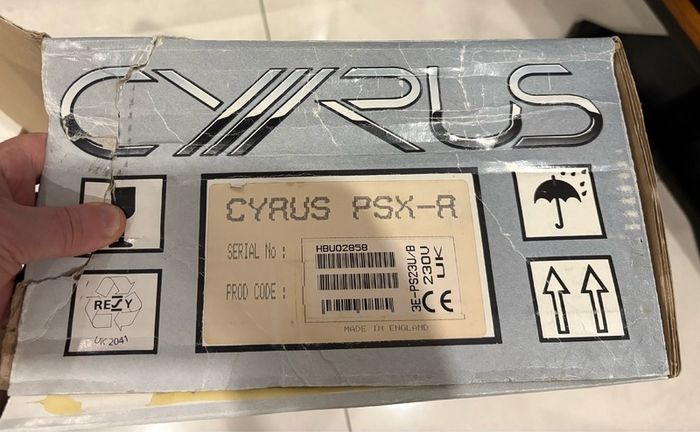 Cyrus PSX-R power supply. Immaculate condition and functioning perfectly. Brushed black paintwork, in exceptional condition. With manual, box and packaging. Please see my other advertisements for Cyrus separates.