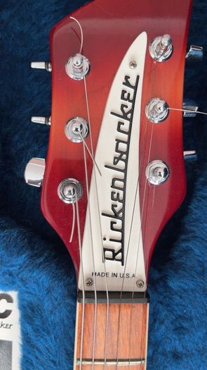 1997 Rickenbacker 620 Fireglo - Mint Condition with Case & Manual