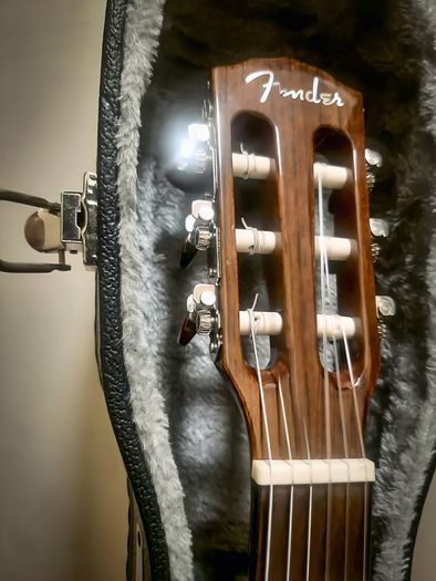 Fender CN-140SCE Slim Nylon Electro Acoustic Guitar