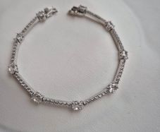 Bracelet sterling silver 925 clear stone size 19cm very good condition