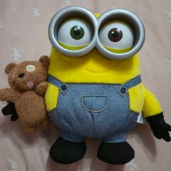 Illumination Minions Bob - Talking and Blushing toy