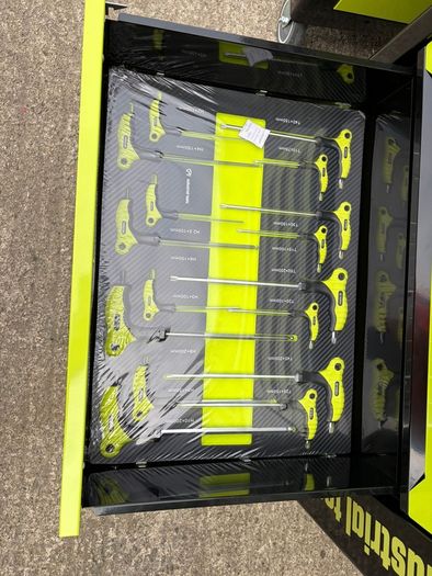 Brand New 7-drawer Tool Chest - Fully Loaded With Tools!