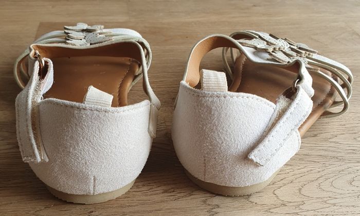 New Beautiful H&M Suede & Leather Butterfly Sandals UK 10