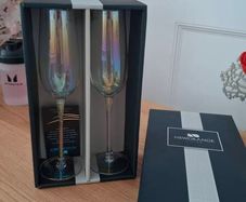 champagne glasses