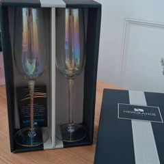 champagne glasses