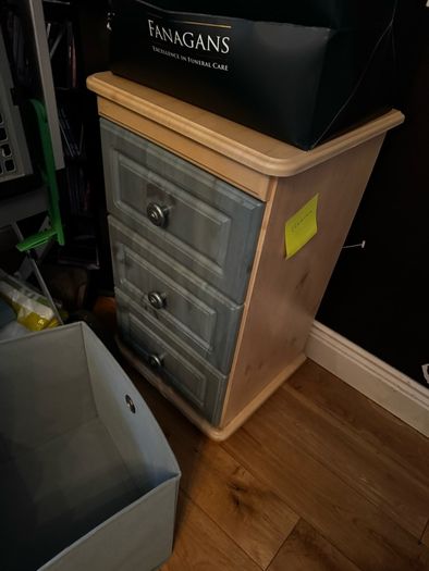 vanity table and bed side lockers