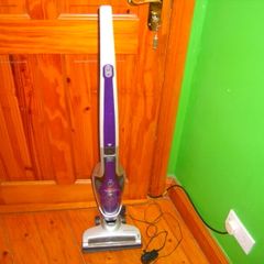 hand hoover