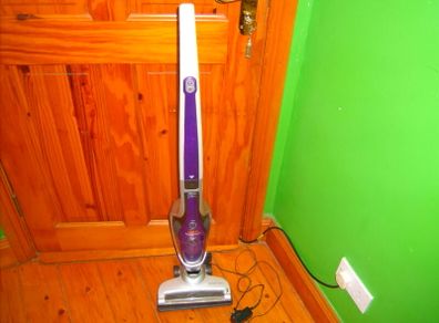 hand hoover