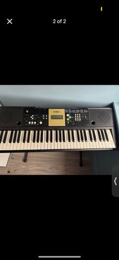 Yamaha Keyboard and Stand