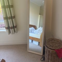 standing mirror