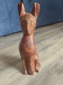 cat statue