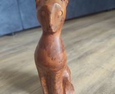 cat statue