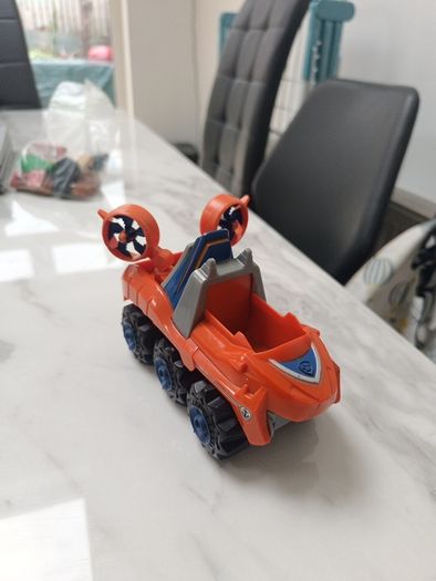 PAW PATROL characters and cars